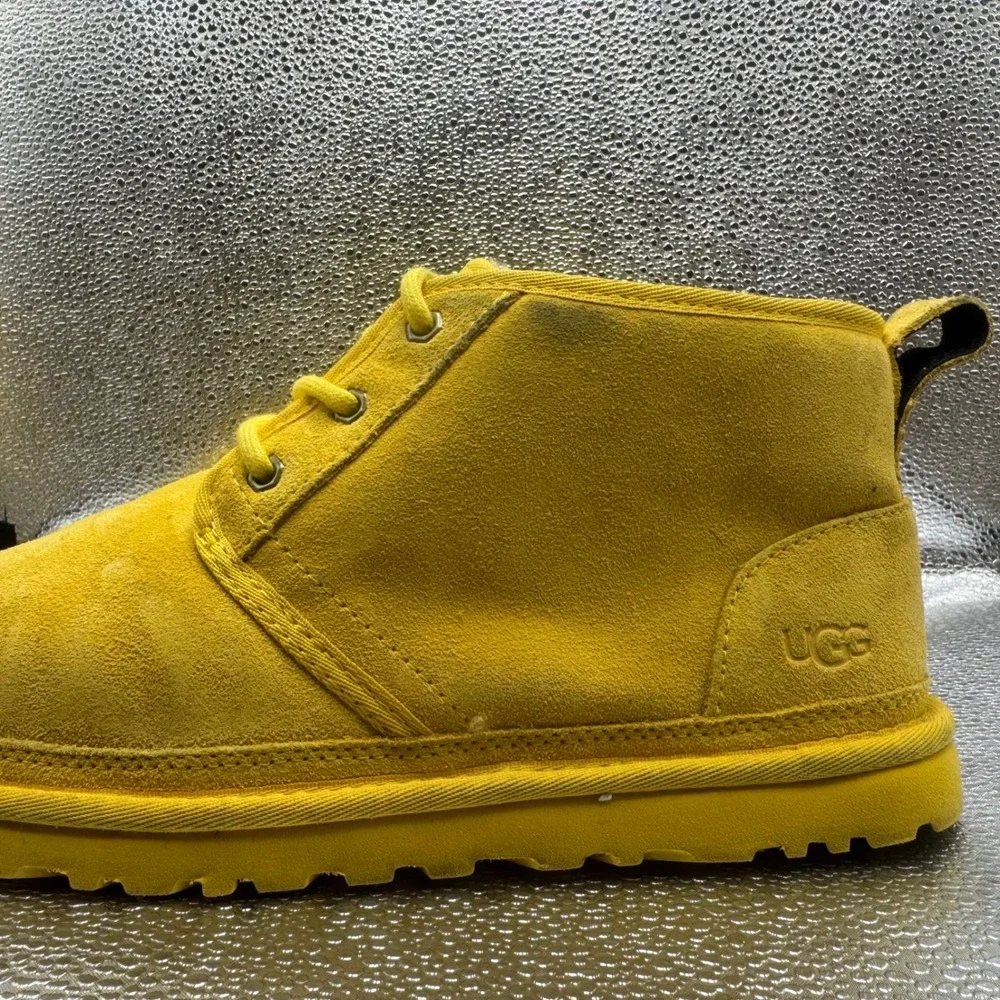 Size 9 UGG Neumel Chukka Boots Mens Yellow Good Suede Lace Up 3236